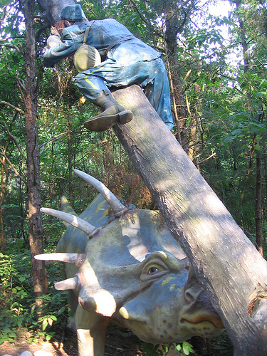 Illustration for article titled The Alternate History Theme Park Where Dinosaurs Fought in the Civil War